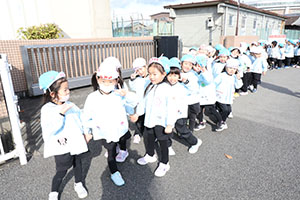 お散歩へでかけました　さくら・たんぽぽ