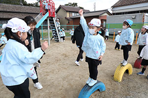 お散歩へでかけました　さくら・たんぽぽ