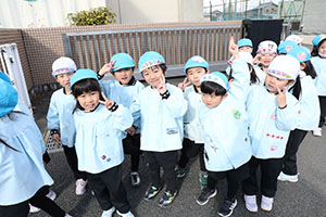 お散歩へでかけました　さくら・たんぽぽ