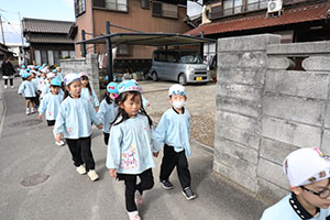 お散歩へでかけました　さくら・たんぽぽ