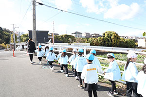 お散歩へでかけました　さくら・たんぽぽ