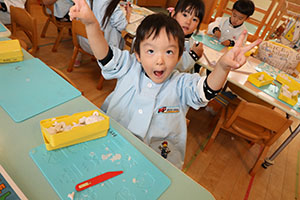 クリスマスツリーの制作　ぱんだ