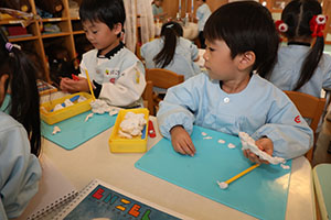 クリスマスツリーの制作　ぱんだ