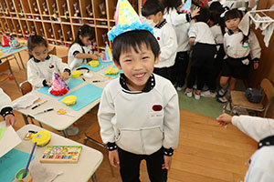 クリスマスの帽子の制作　A