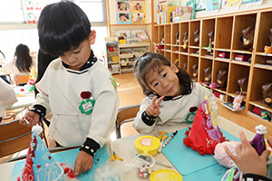 クリスマスの帽子の制作　A