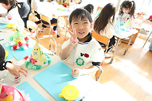 クリスマスの帽子の制作　A