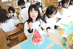 クリスマスの帽子の制作　A