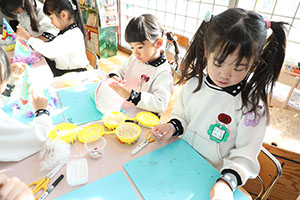 クリスマスの帽子の制作　A