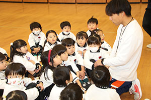 体操教室　ー跳び箱ー　すみれ