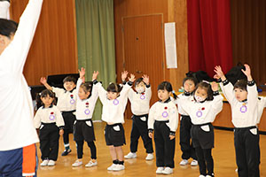 体操教室　ー跳び箱ー　すみれ