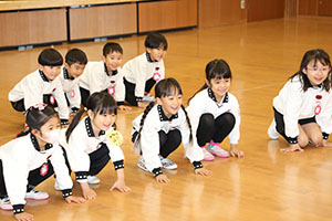 体操教室　ー跳び箱ー　ばら