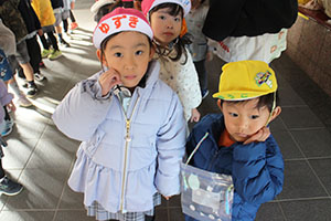 お散歩へでかけました　あひる・ばら