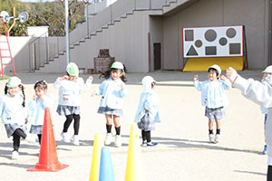 コーンで楽しい運動遊び　ことり・こあら