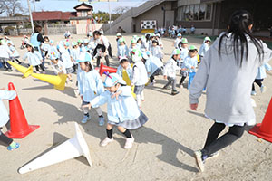 コーンで楽しい運動遊び　ことり・こあら