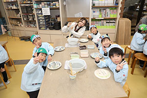 陶芸教室　楽しかったね　年長A・B　NO．2