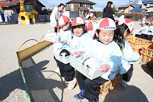 ふれあい動物園　たのしかったね　年少組