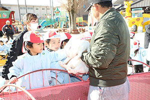 ふれあい動物園　たのしかったね　年少組