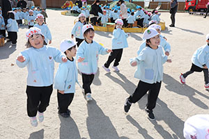 ふれあい動物園　たのしかったね　年中組　ひよこ・あひる・ぺんぎん　NO.2