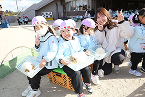 ふれあい動物園　たのしかったね　年中組　ひよこ・あひる・ぺんぎん　NO.1