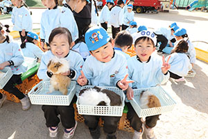 ふれあい動物園　たのしかったね　年長組