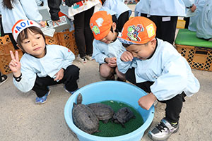 ふれあい動物園　たのしかったね　年長組