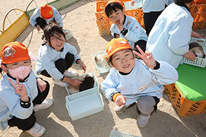 ふれあい動物園　たのしかったね　年長組
