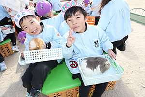 ふれあい動物園　たのしかったね　年長組