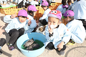 ふれあい動物園　たのしかったね　年長組