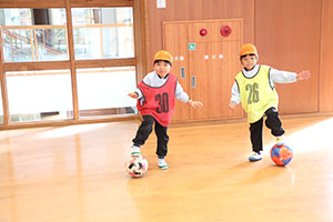 ヴィアティン三重　サッカー教室が開かれました　E・全クラス集合写真