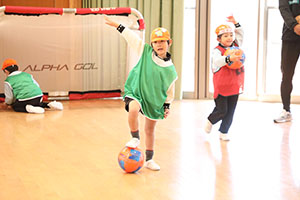 ヴィアティン三重　サッカー教室が開かれました　E・全クラス集合写真