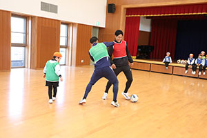 ヴィアティン三重　サッカー教室が開かれました　E・全クラス集合写真