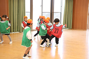 ヴィアティン三重　サッカー教室が開かれました　E・全クラス集合写真