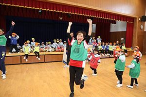 ヴィアティン三重　サッカー教室が開かれました　E・全クラス集合写真