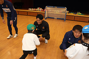 ヴィアティン三重　サッカー教室が開かれました　E・全クラス集合写真