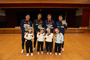 ヴィアティン三重　サッカー教室が開かれました　E・全クラス集合写真