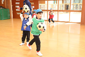 ヴィアティン三重　サッカー教室が開かれました　C・D