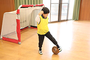ヴィアティン三重　サッカー教室が開かれました　C・D