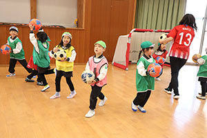 ヴィアティン三重　サッカー教室が開かれました　A・B