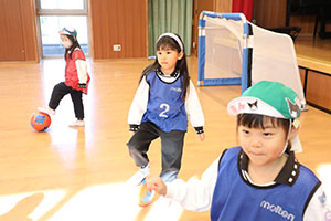 ヴィアティン三重　サッカー教室が開かれました　A・B