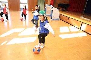 ヴィアティン三重　サッカー教室が開かれました　A・B