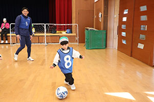 ヴィアティン三重　サッカー教室が開かれました　A・B