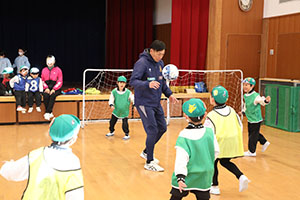 ヴィアティン三重　サッカー教室が開かれました　A・B