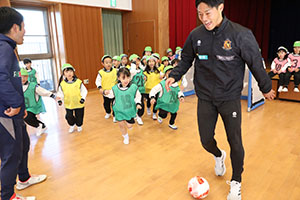 ヴィアティン三重　サッカー教室が開かれました　A・B