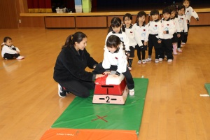 体操教室 　ー跳び箱ー　こあら