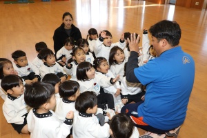 体操教室 　ー跳び箱ー　こあら