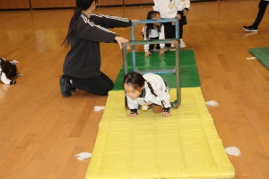 体操教室 　ー跳び箱ー　きりん