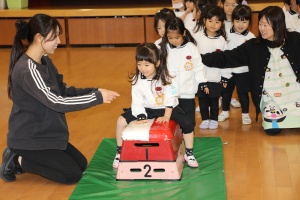 体操教室 　ー跳び箱ー　きりん