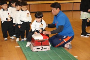 体操教室 　ー跳び箱ー　きりん