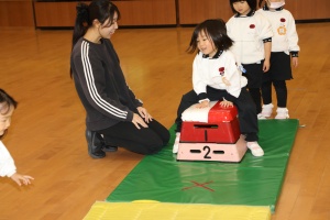 体操教室 　ー跳び箱ー　きりん