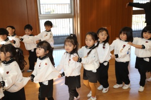 体操教室 　ー跳び箱ー　きりん